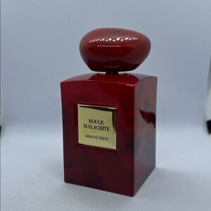 Armani Privé Rouge Malachite 55% left